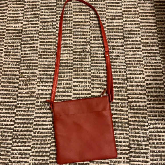 Champs Red Cross body bag - Picture 2 of 6